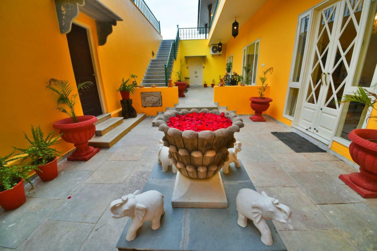 Premkunj Hotel Udaipur Esterno foto