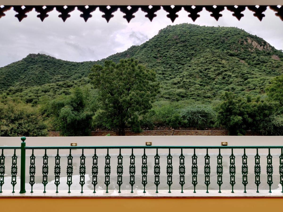 Premkunj Hotel Udaipur Esterno foto